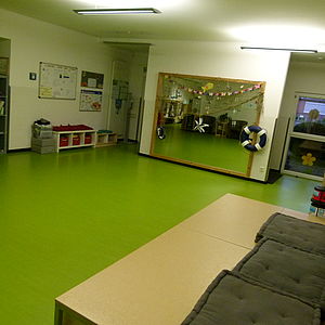 Großer Spiegel im Foyer
